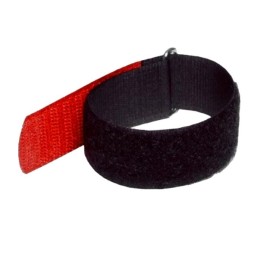 opaska kablowa o długości 220 mm z czerwoną końcówką
